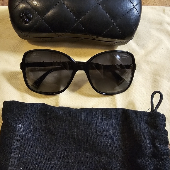 Chanel sunglasses band new - Picture 2 of 3